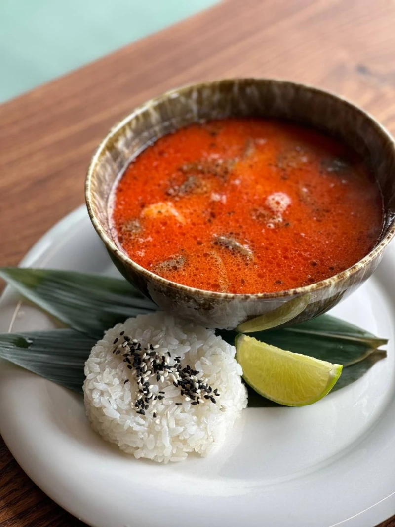 Том Ям с морепродуктами 