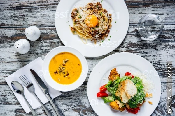 Комбо №2 /Оливье салат, Шашлычок из свинины с картофелем/