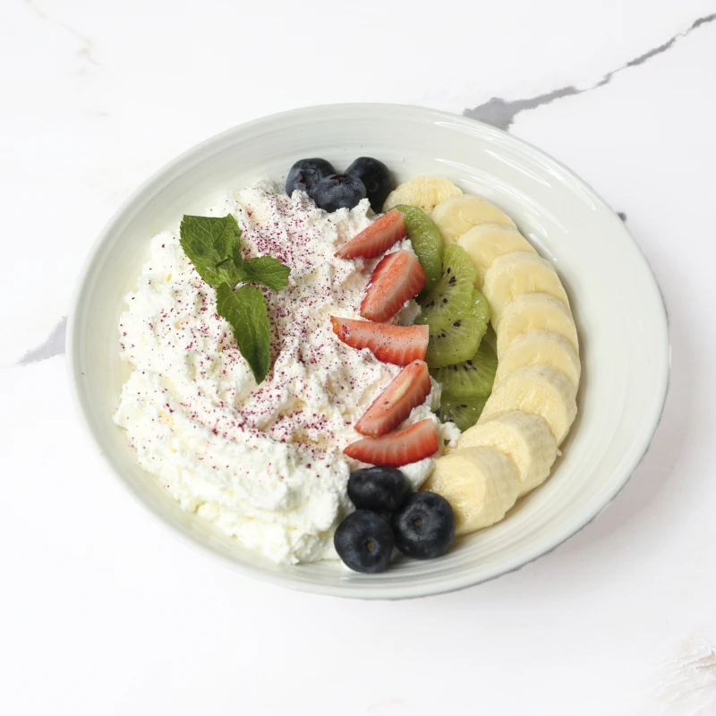 ♥ Взбитый творог со свежими ягодами и фруктами 