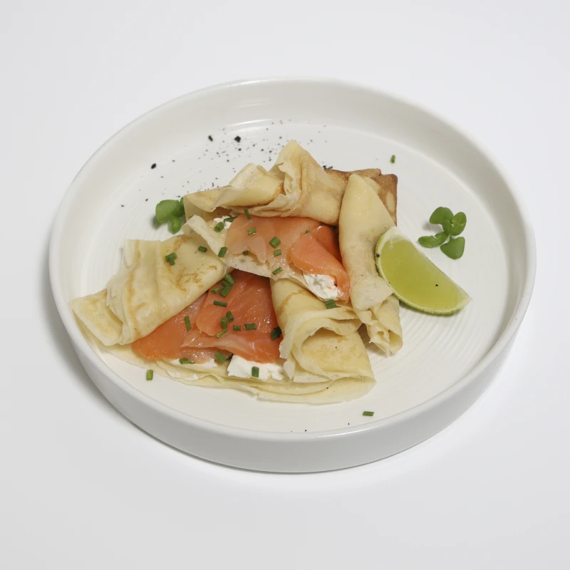 Блины с лососем слабой соли, творожным сыром