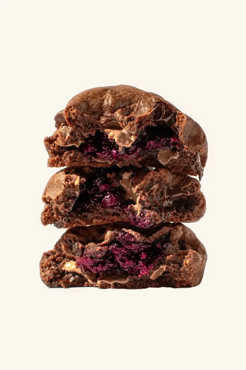 Печенье с вишней и шоколадом