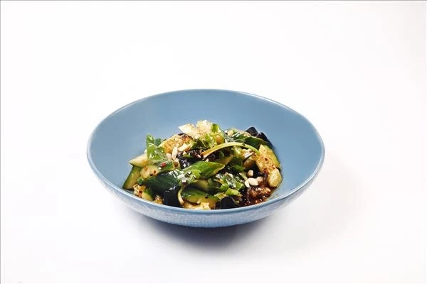 Салат и битых огурцов