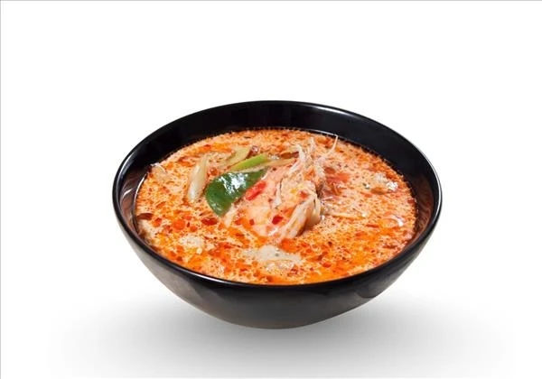 Рамен том-ям с курицей и креветками