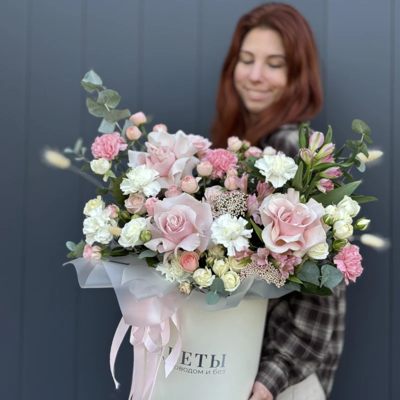 Нежная авторская композиция в коробке