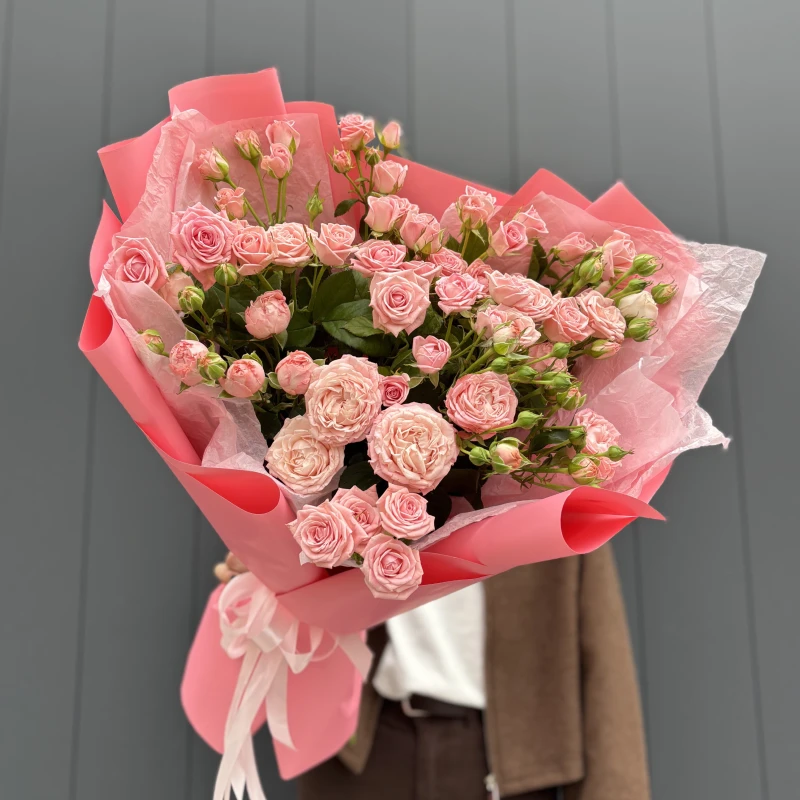 Букет из 25 кустовых роз (40см)