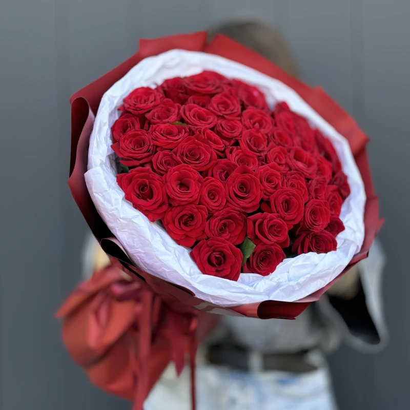 Букет из 51 красной розы (40см)