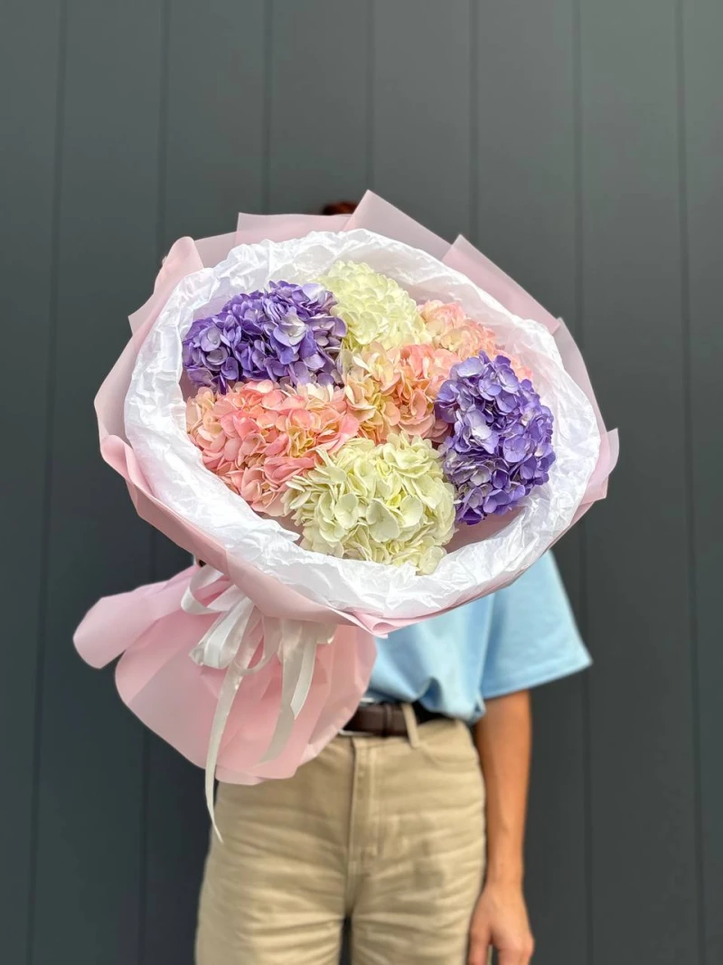 Букет из 7 гортензий (Премиум)