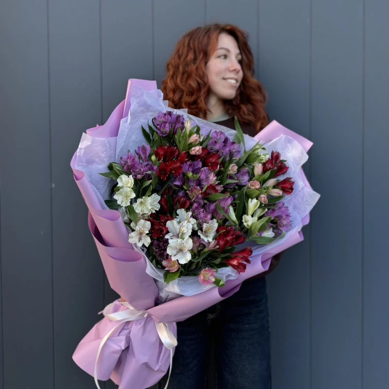 Букет из 25 Альстромерий