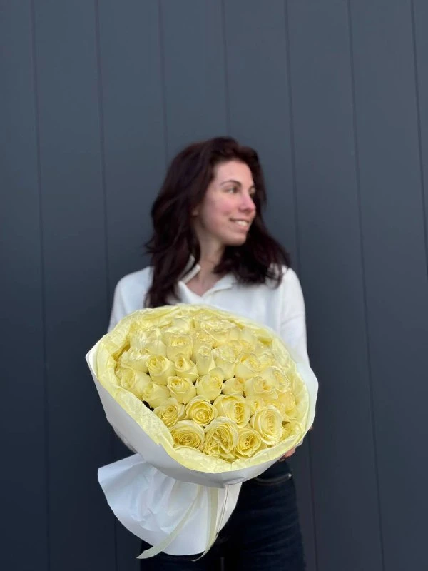 Букет из 51 белой розы (30-35см)