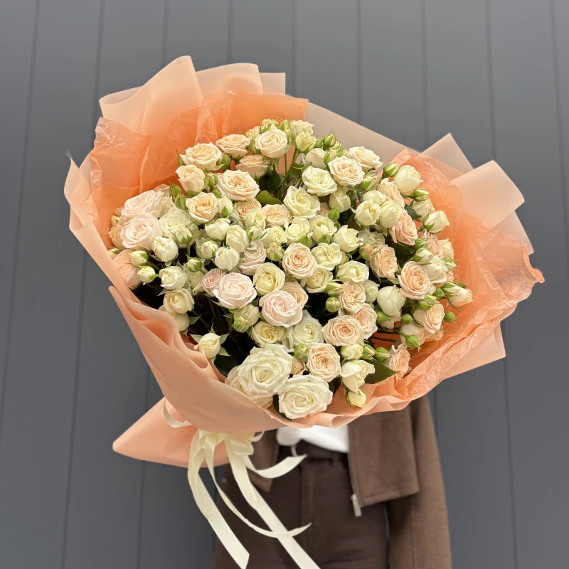 Букет из 35 кустовых роз (40см)