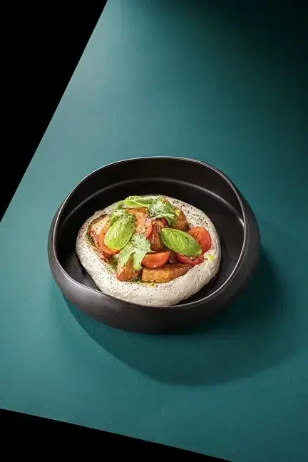 Салат с баклажанами и адыгейским сыром