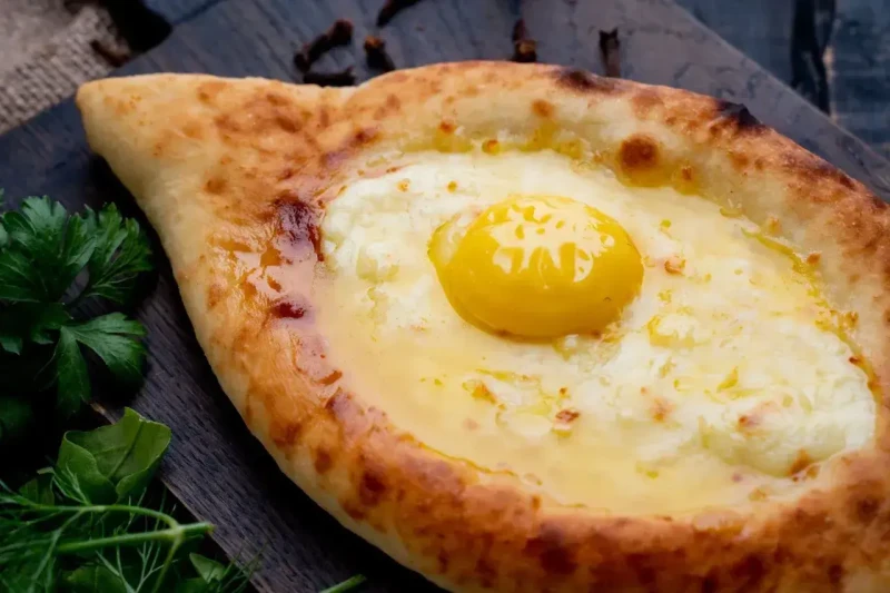 Хачапури по-аджарски