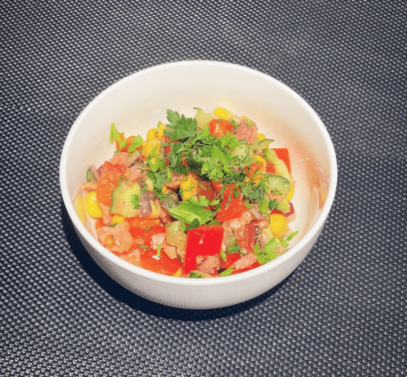 Салат с тунцом