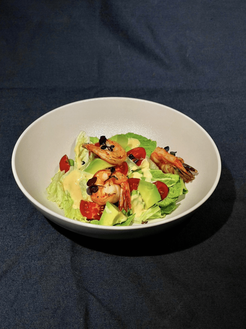 Салат с креветками и авокадо