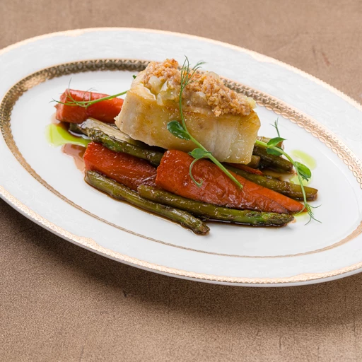 Масляная рыба с овощами