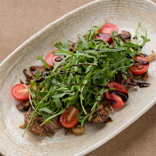 Теплый салат из печени цыпленка