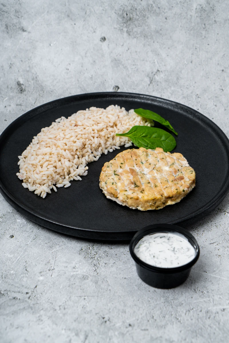 Котлета из курицы и творога с булгуром