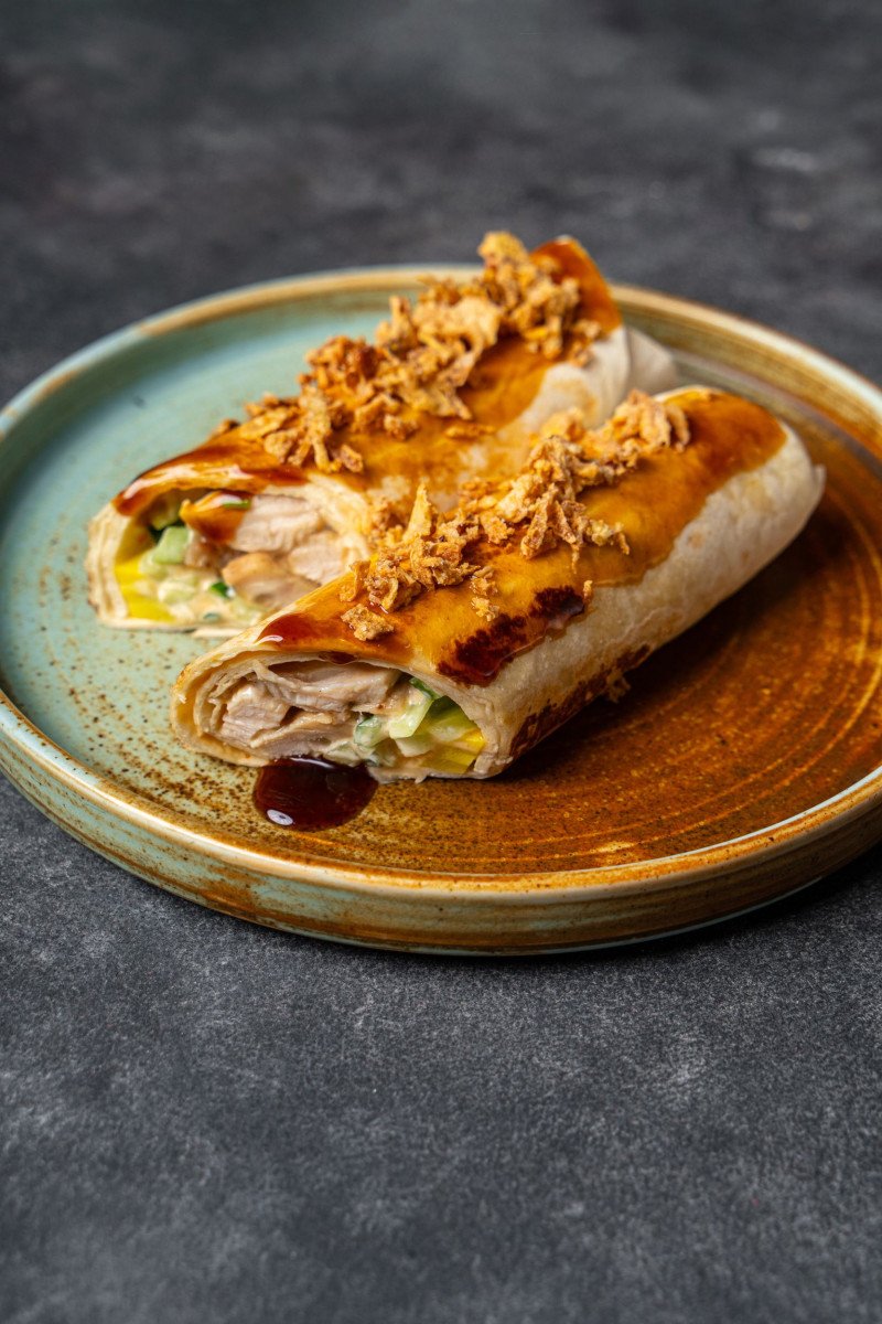 Японский завертон с куриной грудкой в соусе Терияки