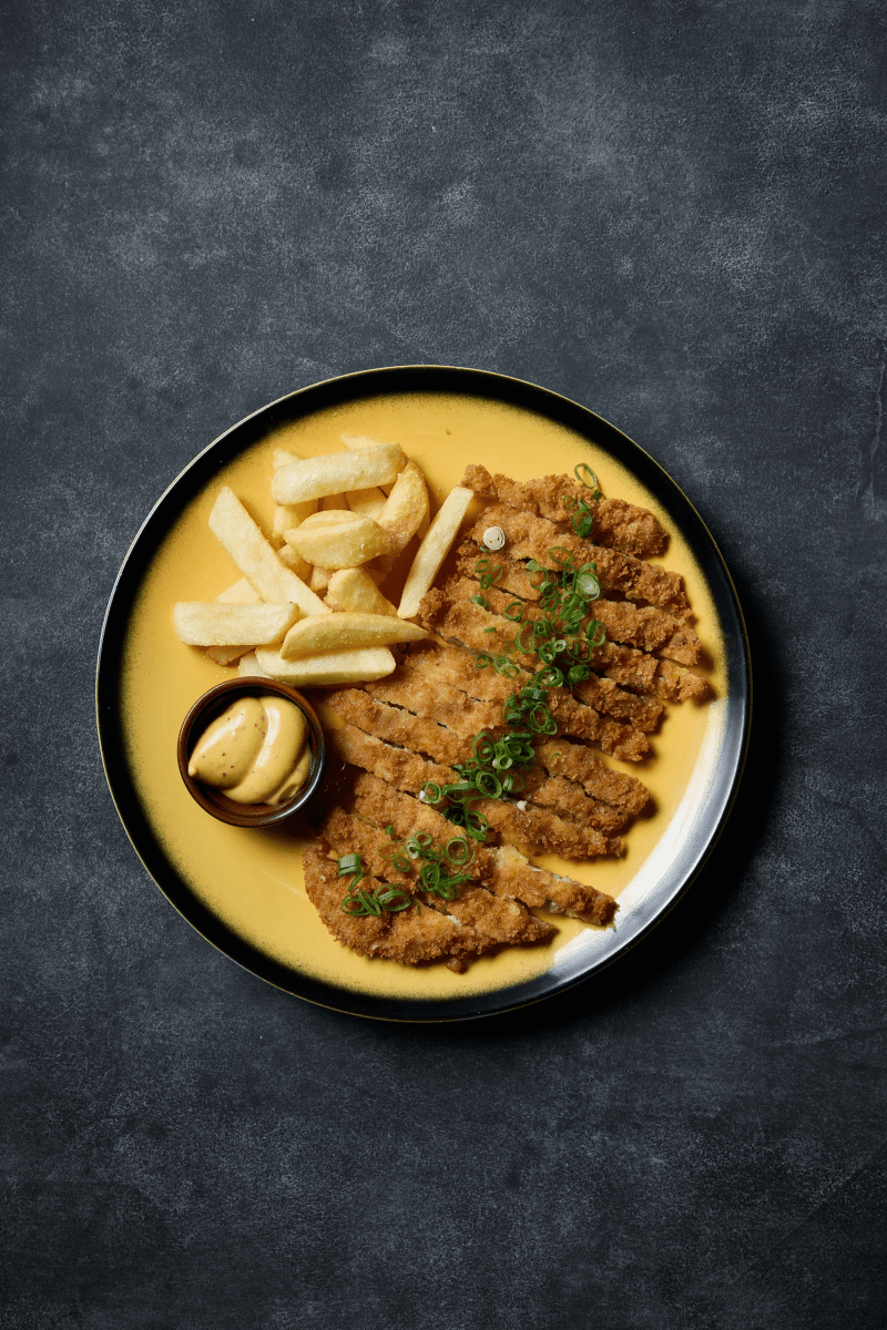 Шницель из курицы с горчичным соусом