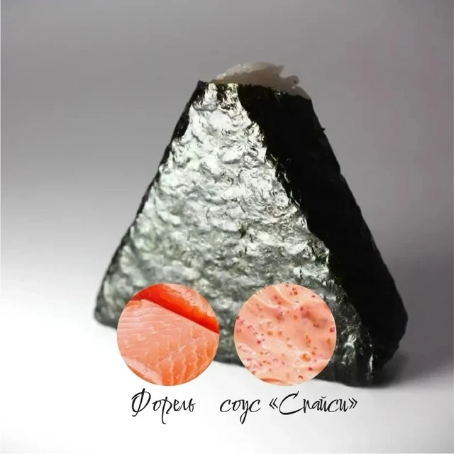 Онигири с форелью