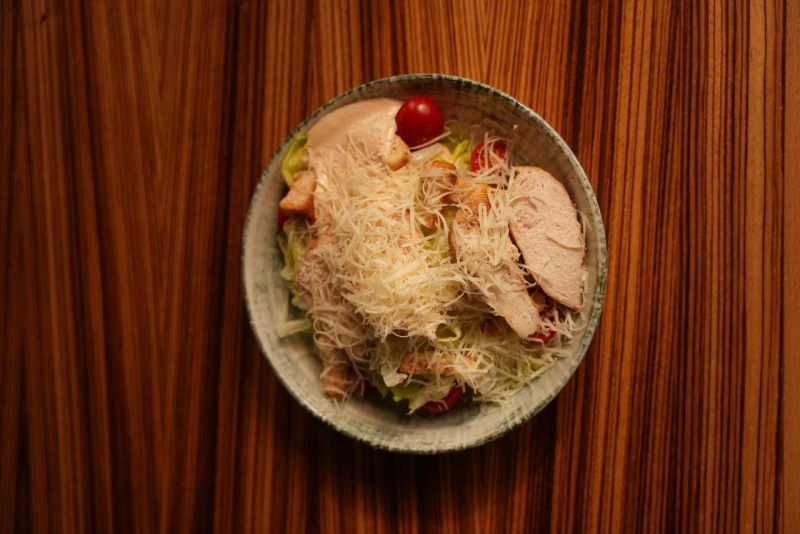 Цезарь с курицей