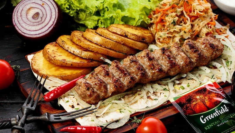 Бизнес Ланч с кебабом из курицы