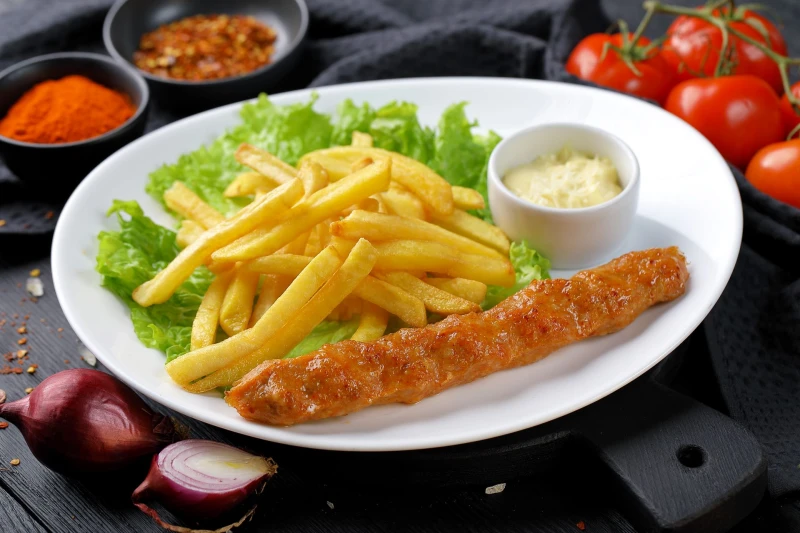 Комбо Люля из курицы с фри и соусом