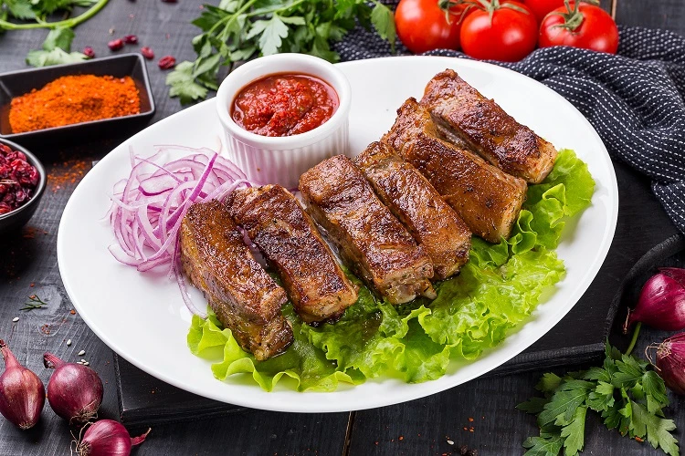 Шашлык из свиных ребрышек