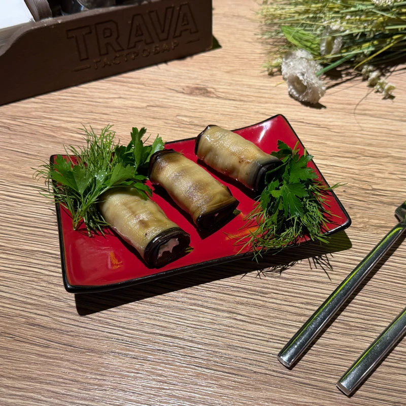 Рулетики из баклажан с сыром и чесноком 