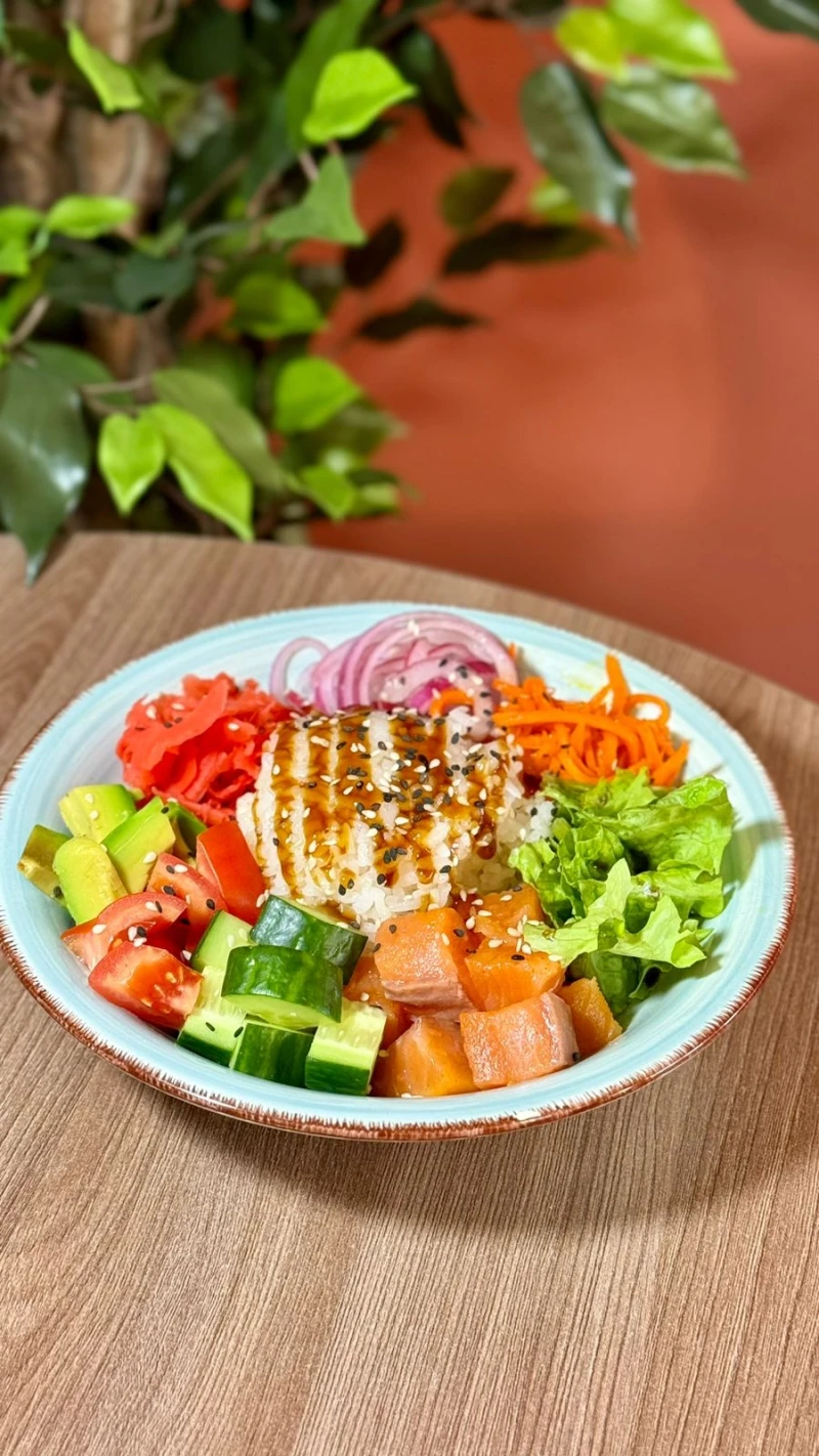 ПОКЕ С ЛОСОСЕМ