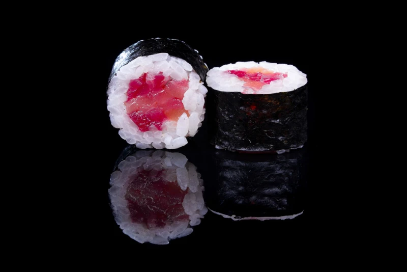 Мини роллы с лососем гравлакс