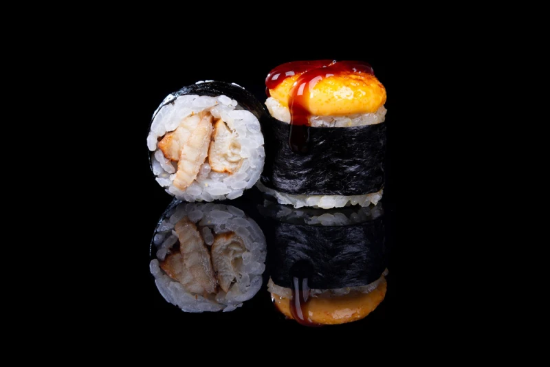 Запеченные мини роллы с угрем