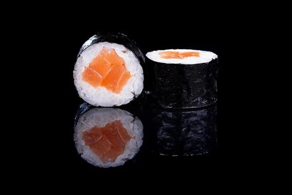 Мини роллы с лососем