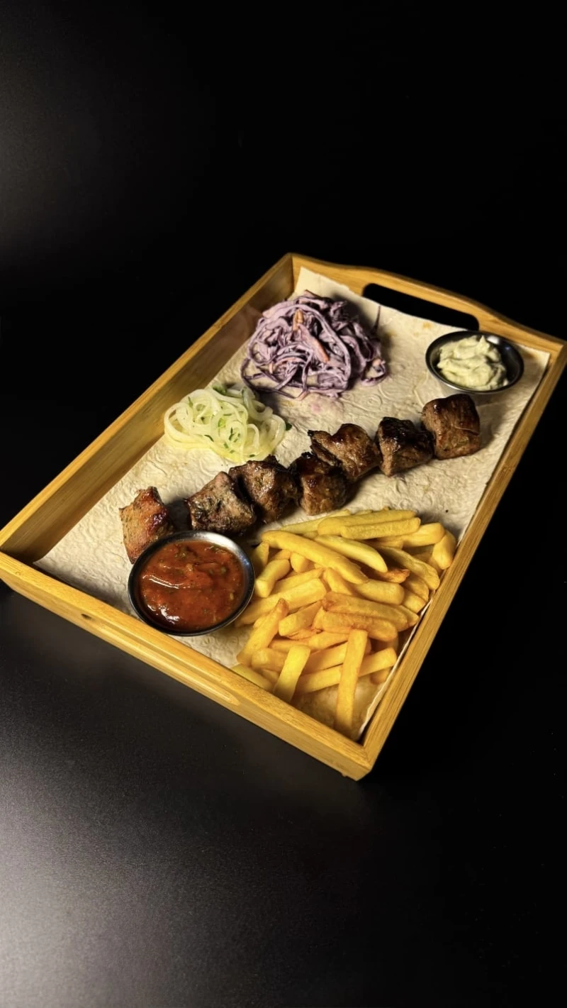 Порции с шашлыком из говядины