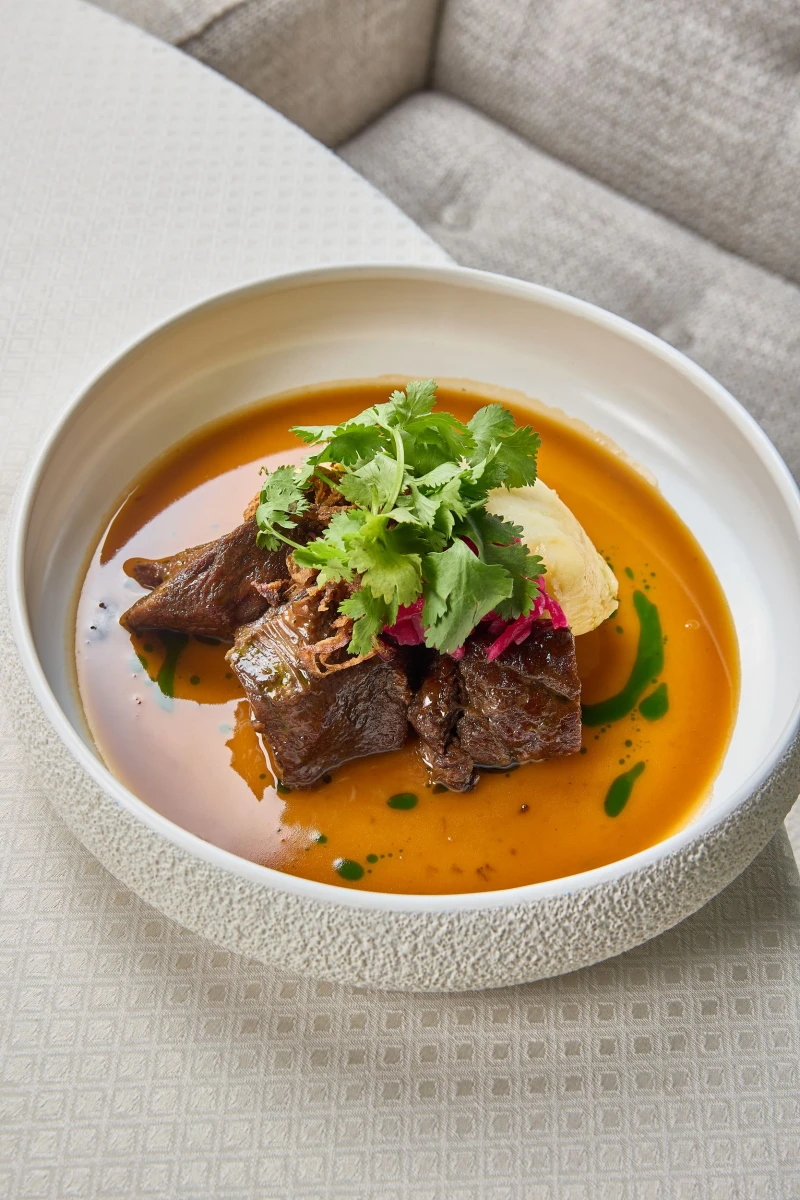 Говяжьи щечки с картофельным пюре 