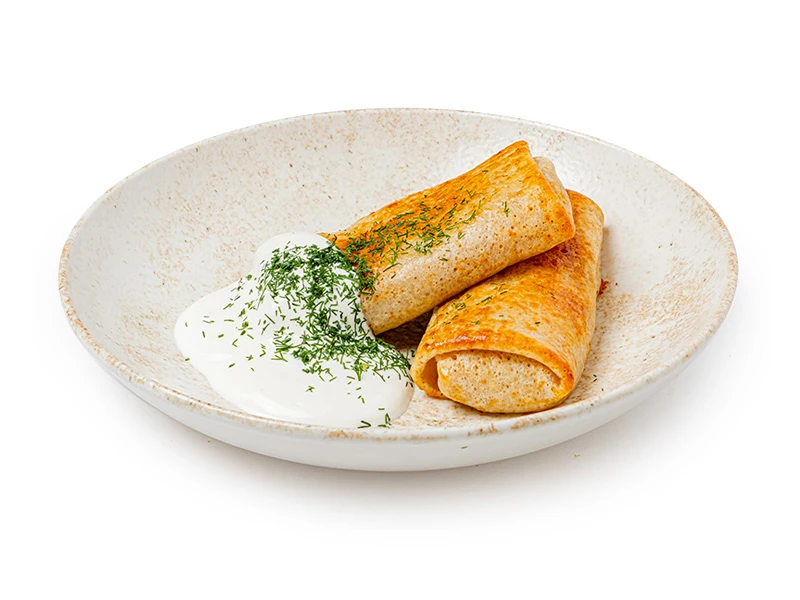 Блинчики с курицей и грибами со сметаной