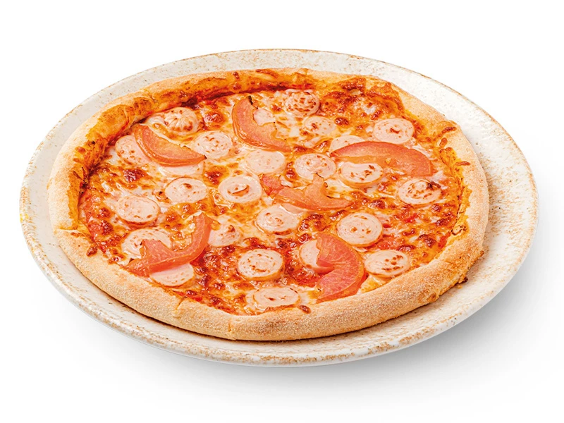 Пицца с сосисками и томатами