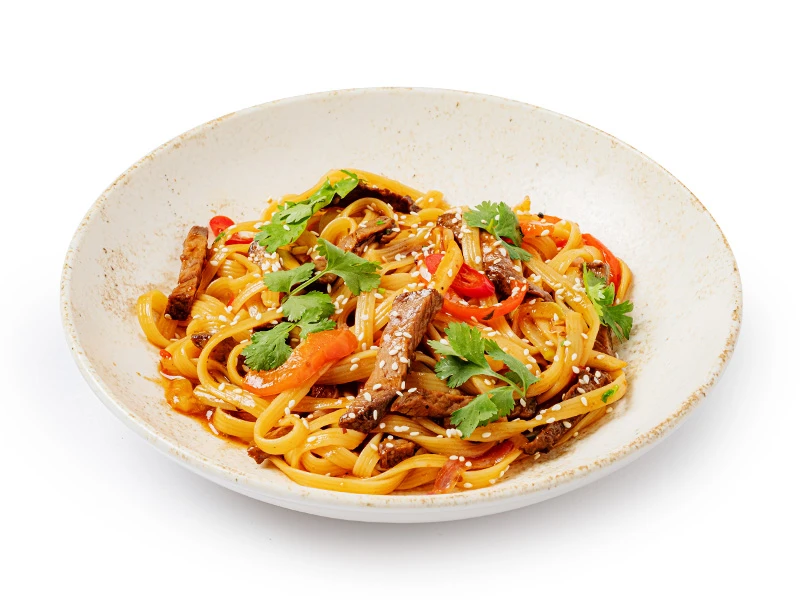 Паста с говядиной в азиатском стиле