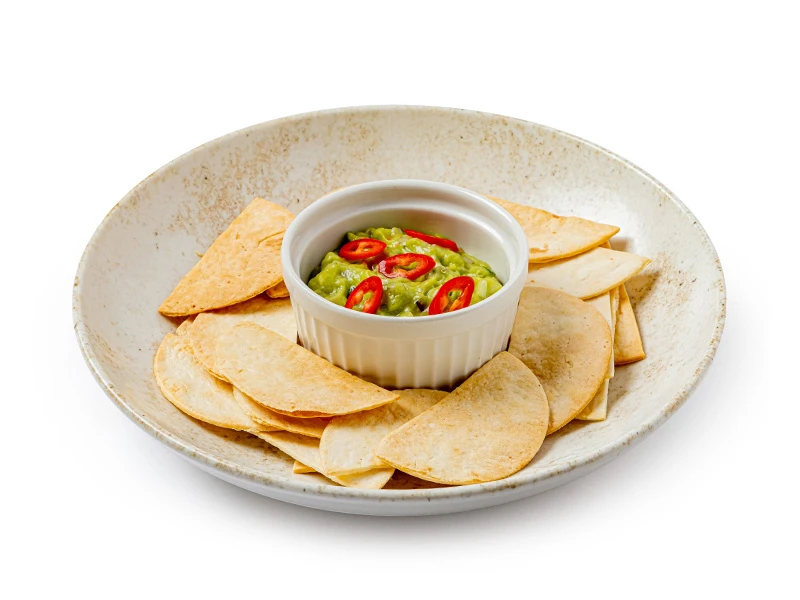 Закуска с гуакамоле и тортильей