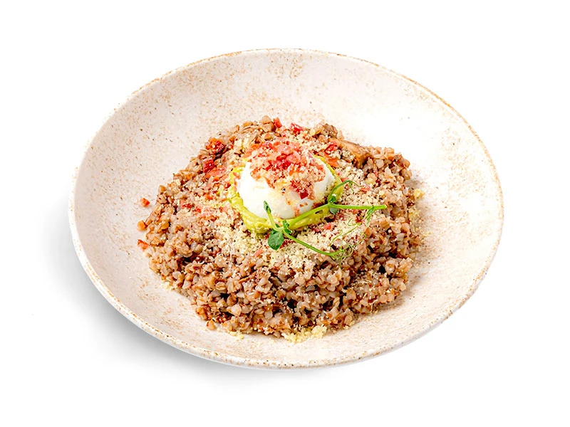 Гречневая каша с яйцом Пашот и гуакамоле