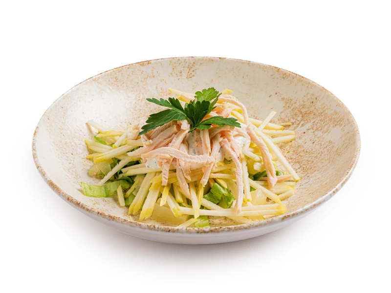 Салат из куриного филе с сельдереем и ананасами