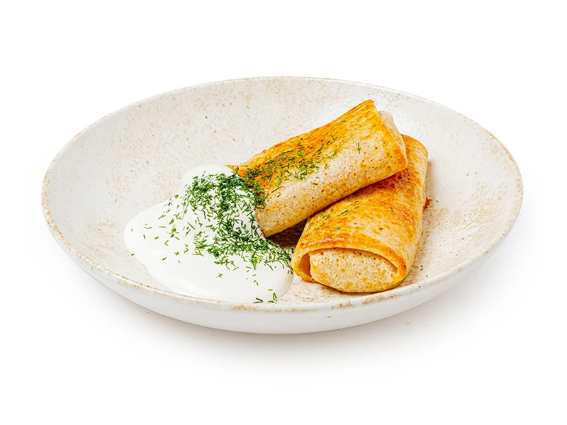 Блинчики с курицей и грибами со сметаной