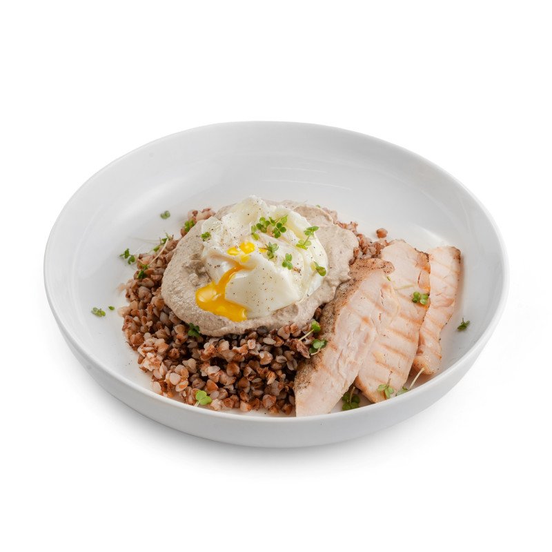 Гречка с курицей и грибным муссом