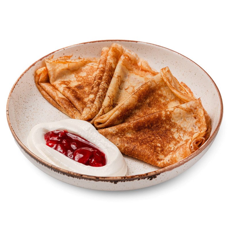 Блинчики со сметаной и клубнич.компоте