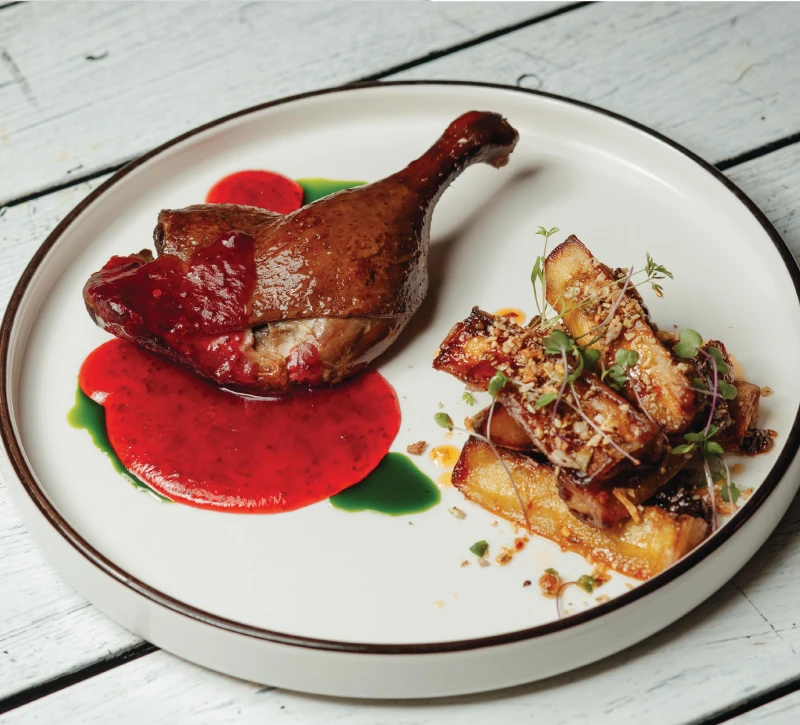 Утиная ножка с баклажаном