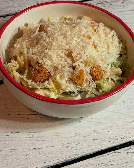 Салат "Цезарь с курицей"