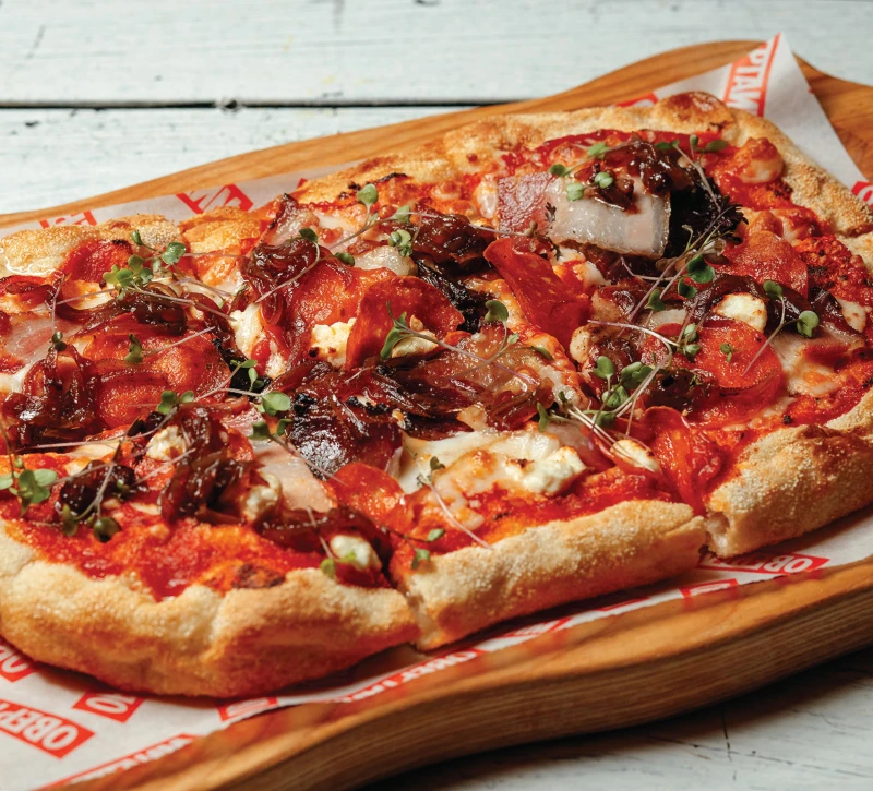 Римская пицца с копченой свининой