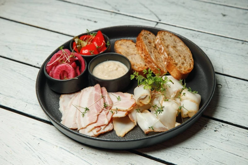 Тарелка сала 