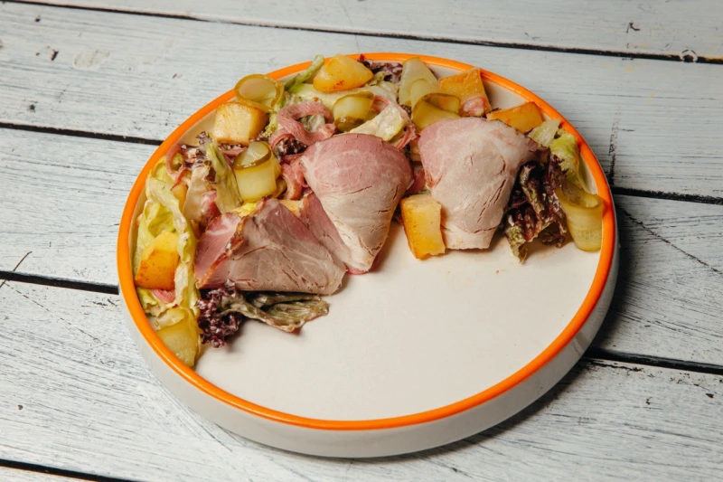 Салат немецкий с бужениной