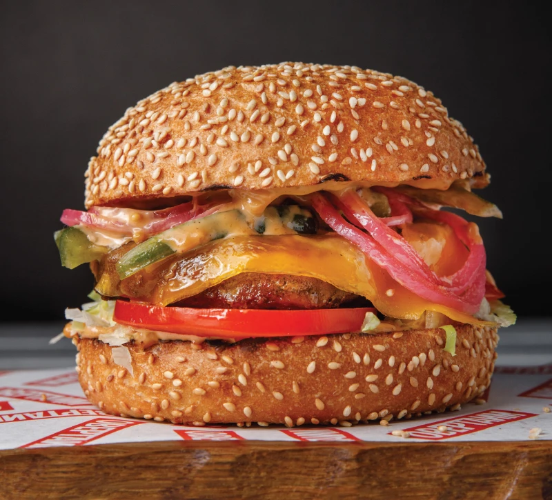 Мармеладный бургер с тремя видами лука